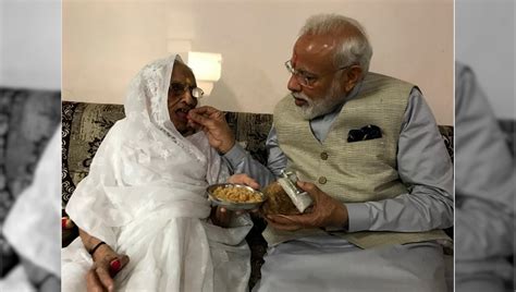 Maathis Isnt A Mere Word Pm Modi Pens Blog On His Mothers 100th Birthday The New Indian