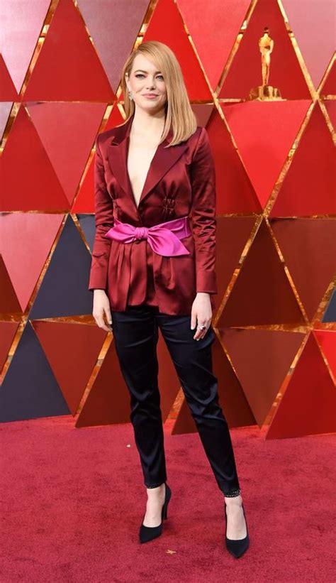 Emma Stone Wore Pants And A Blazer On The Oscars 2018 Red