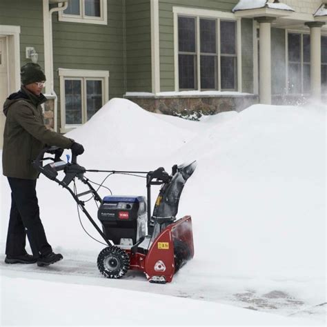 Toro 24 In 61 Cm Snowmaster 60v Snow Blower With 1 10ah And 1