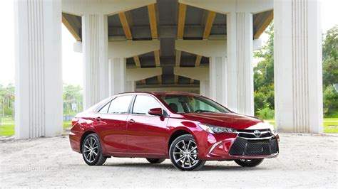 2015 Toyota Camry Review Autoevolution