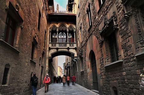 Carrer Del Bisbe Irurita Barri Gòtic Barcelona Barcelona Travel