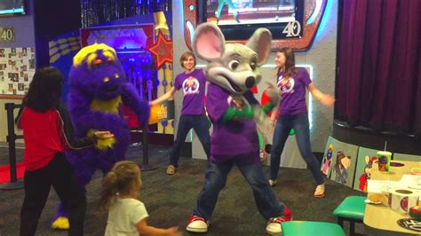Celebrating 40 Years Of Fun With Chuck E Cheese Huffp
