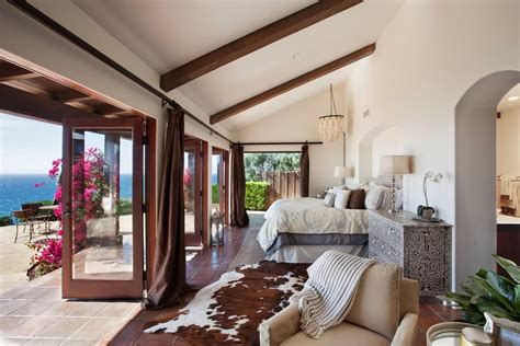 Bedrooms are considered to be the nest of humans because it is where we sleep. 18 Captivating Mediterranean Bedroom Designs You Won't ...