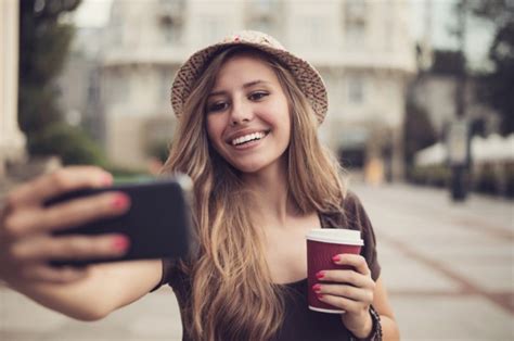 How To Take The ‘perfect Selfie According To Science Theselfiepost