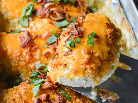Smothered cheesy sour cream chicken. Smothered Cheesy Sour Cream Chicken - Sugar Dish Me