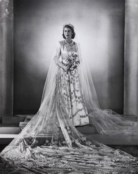 The monarch told guests in a speech at the wedding. indypendent-thinking: Princess Elizabeth wedding portrait ...