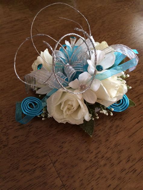 Pin By Brenda Dalski On Corsages Wrist Corsage Corsage Corsage Prom