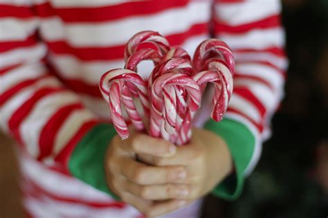 Can My Toddler Eat A Candy Cane Popsugar Australia Parenting