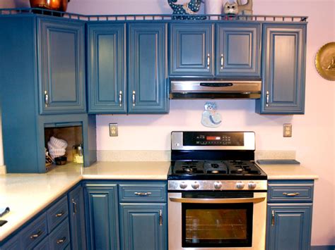 Spray Painting Kitchen Cabinets Pictures And Ideas From Hgtv Hgtv