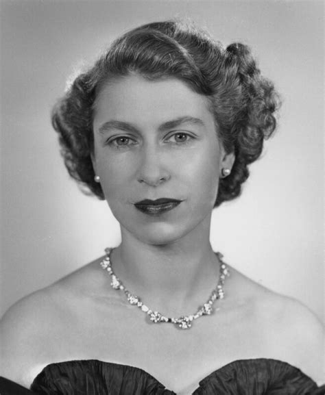 Npg X36978 Queen Elizabeth Ii Portrait National Portrait Gallery
