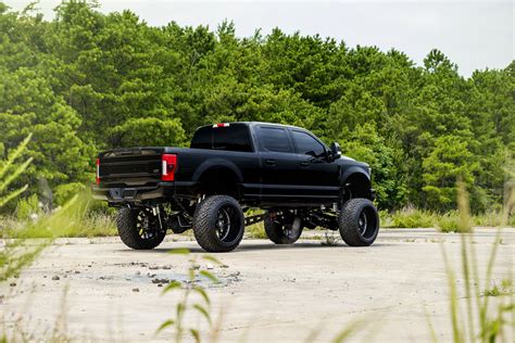 Unmatched Style Lifted Ford F350 Super Duty Put On Big Fuel Wheels