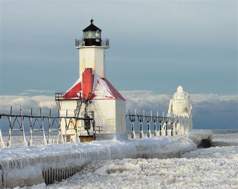 Michigan Nut Photography Winter In Michigan St Joseph Lighthouse
