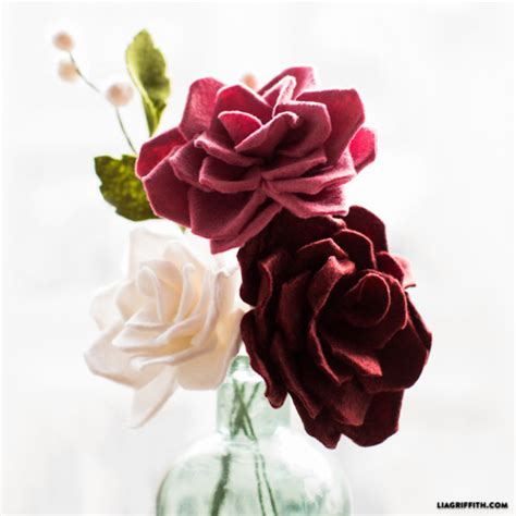 Gorgeous Bouquet Of Felt Roses Lia Griffith