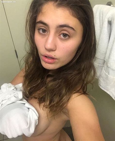 Lia Marie Johnson Nude Porn Pic