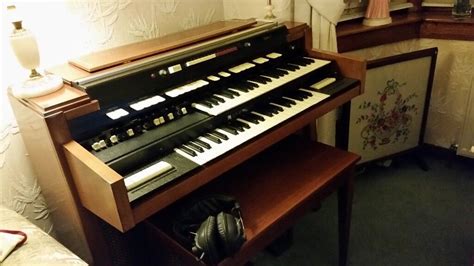 Hammond T402 Electric Organ Free In Motherwell North Lanarkshire