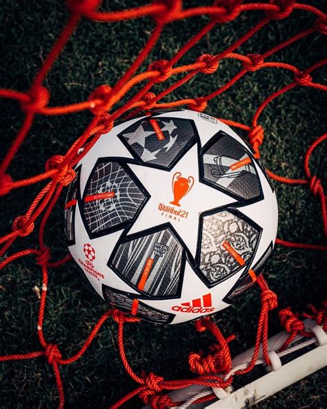 Şampiyonlar Ligi Finali nin İstanbul temalı topu tanıtıldı Sözcü
