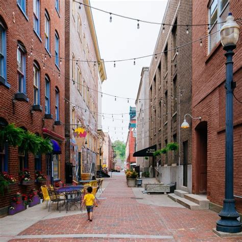 How Alleys Are Becoming Pathways To Urban Revitalization Urban Design