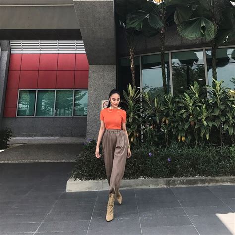 Pin By Tacha Moy On Artis Malaysia Perempuan Fashion Culottes Kila
