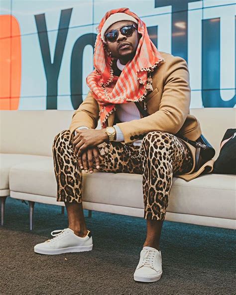 View the teaser to the much anticipated video for the hit single pak 'n' go by kizz daniel. Kizz Daniel Flaunts His Stunning New Look (Photo)