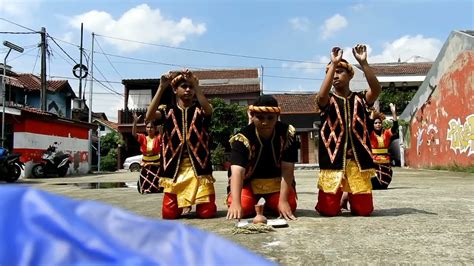 Tari Rentak Bulian Riau Kelompok Xii Ips Youtube