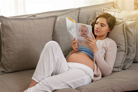 10 Best Parenting Books for New Parents | Mom365