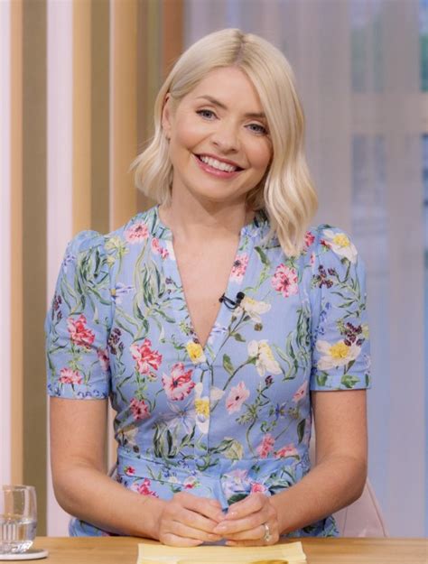 Holly Willoughby Offers Orgasm Advice And Makes Bridgerton Joke Metro