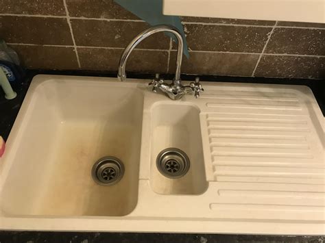 Moved In Trying To Clean Plastic Sink Stains Rcleaningtips