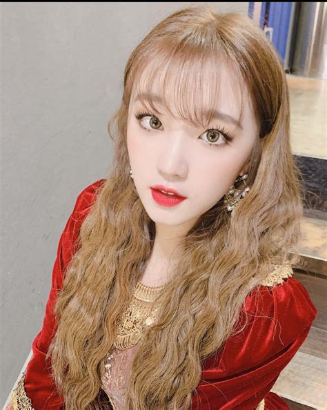 Submitted 19 hours ago by suzyyoona. Netizens Are In Love With (G)I-DLE Yuqi's Regal Look ...