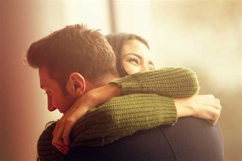 Health Benefits Of Hugging Backed By Science The Healthy Readers Digest