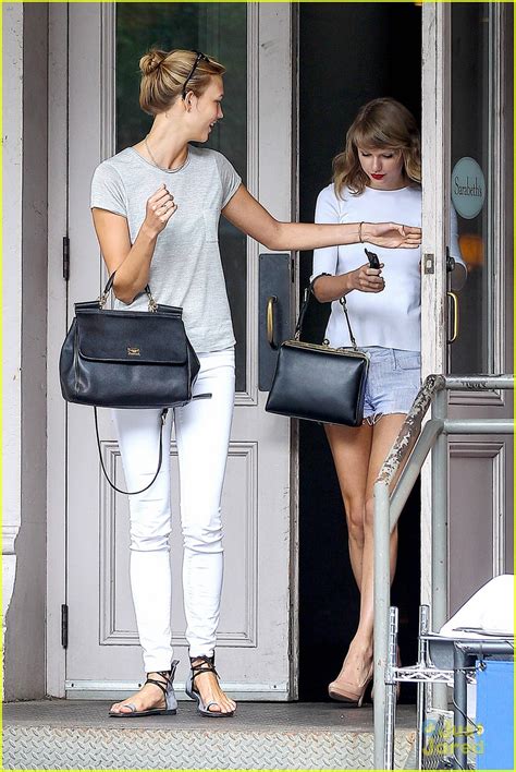 Karlie Kloss Takes The Nyc Subway After Lunch With Bff Taylor Swift Photo 695405 Photo
