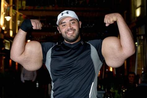 Moustafa Ismail A Man With The Worlds Largest Biceps 12 Pics