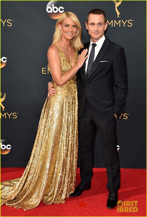 Claire Danes Is Glowing At Emmys 2016 With Husband Hugh Dancy Photo