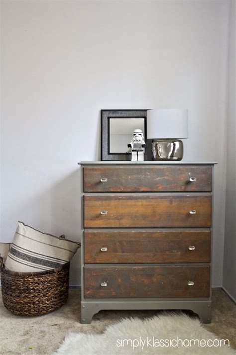 I'm having a hard time finding a 2 tone stained kitchens. Simply Klassic Home: Two Toned Painted & Stained Dresser ...