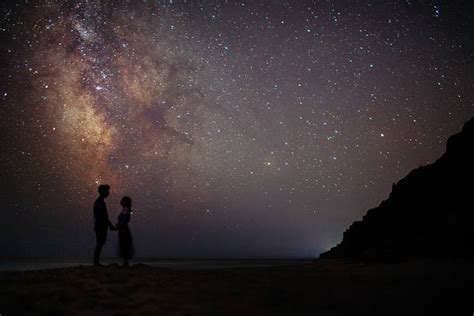 Couple Looking At Night Sky Stock Photos Pictures And Royalty Free