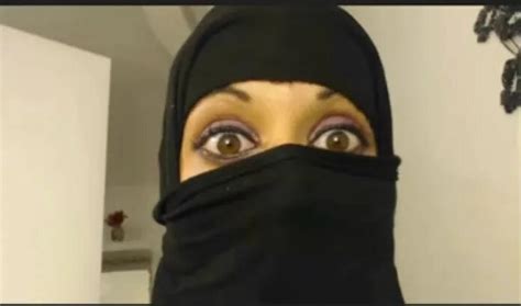Saudi Arabian Women Unveiled Hot Masturbation Arab