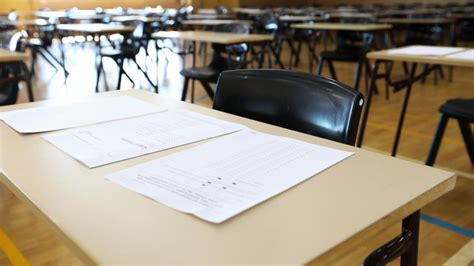 But with the changes to the system meaning we no longer look. GCSE 2021: Grade boundaries shouldn't be 'implausible' | Tes