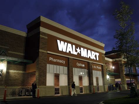Wal-Mart History Of Copying Rivals - Business Insider