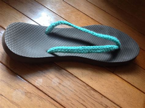 My Flip Flop Fix Using Basic Crochet Two Rows Of Single Crochet Stitching Pulled Through The
