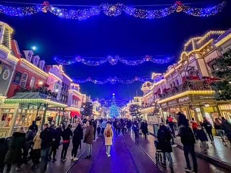 Looking Back At The Christmas Season At Disneyland Paris 2021