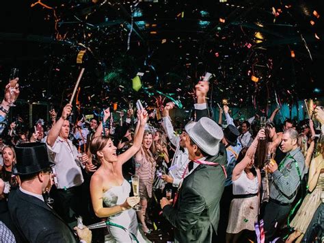 13 Photos That Prove New Years Eve Weddings Are Actually The Best