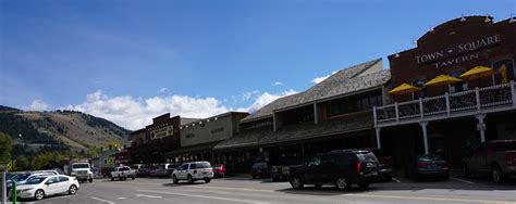 Find jackson (wyoming) restaurants in the jackson hole area and other. Jackson Hole Town Square shopping - Jackson Hole Reservations
