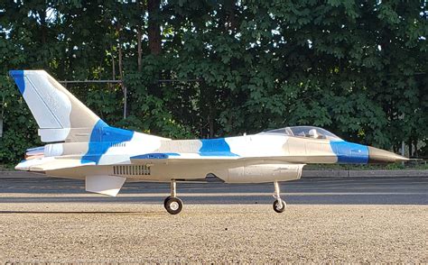 And 41 years later, it's still flying in countries around the world. General Dynamics F-16 Fighting Falcon - UltimateRCGarage.com