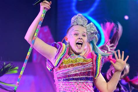Youtuber And Nickelodeon Star Jojo Siwa Comes Out As