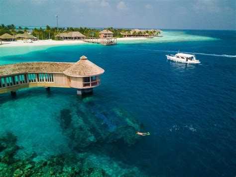 Preview Undersea Restaurant Hurawalhi Maldives Adventure Photography