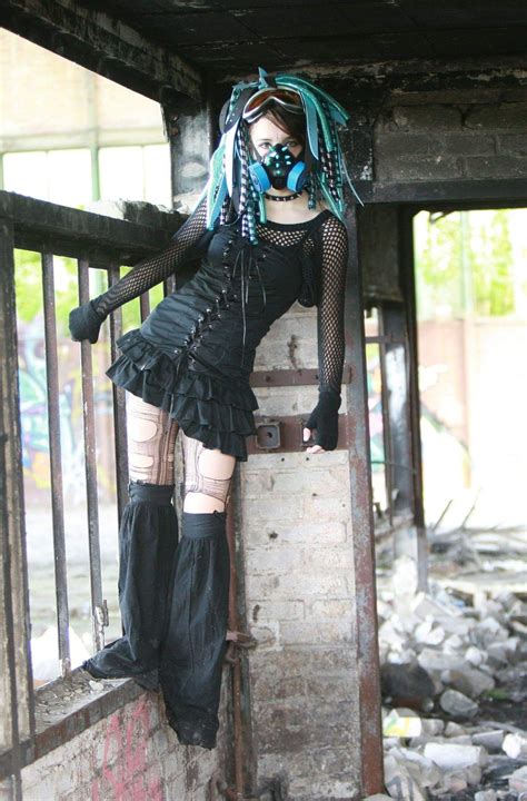 Pin By Clee On Cyber Goth 7 Cybergoth Rave Outfits Types Of Fashion