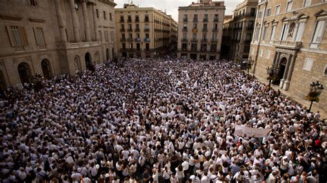 Amid Catalan Crisis Thousands Hold Rallies In Madrid And Barcelona The New York Times