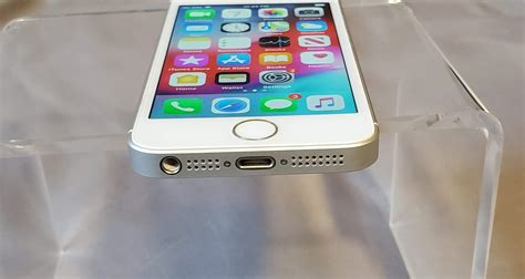 Apple Iphone Se 1st Gen 2016 Verizon Prepaid Silver 32gb A1662
