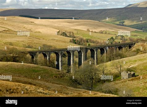 Dent Head Viaduct On The Leeds Settle Carlisle Railway Yorkshire Dales