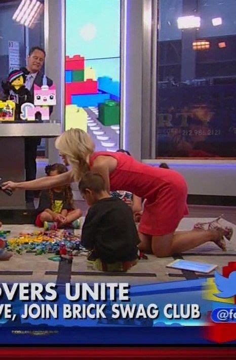 Elisabeth Hasselbeck On Her Knees In A Hot Dress And Heels Hot Dress