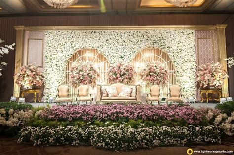40 Engagement Stage Decoration Ideas Perfect For Adding Oomph To Your